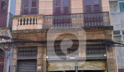 SOBRADO COM LOJÃO NO CORAÇÃO DO CENTRO DO RIO