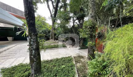 SELECIONE - Casa 6 quartos, sendo 6 suítes