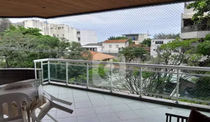 Apartamento de 2 quartos, sendo 1 suíte, com varandão e 2 vagas no melhor trecho do Recreio
