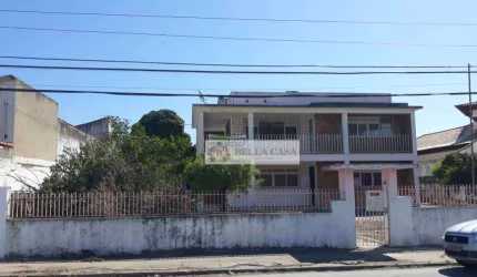 Casa com 9 dormitórios à venda, 335 m² por R$ 1.200.000,00 - Centro - Araruama/RJ