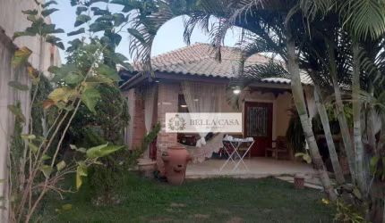 Casa com 3 dormitórios à venda, 125 m² por R$ 800.000 - Fazendinha - Araruama/RJ
