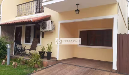 Casa com 4 dormitórios à venda por R$ 495.000 - Xv de Novembro - Araruama/RJ