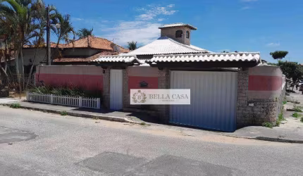 Casa com 3 dormitórios à venda, 280 m² por R$ 780.000 - Vila Capri - Araruama/RJ