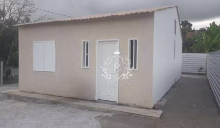 Casa com 3 dormitórios à venda, 90 m² por R$ 198.000,00 - Viaduto - Araruama/RJ