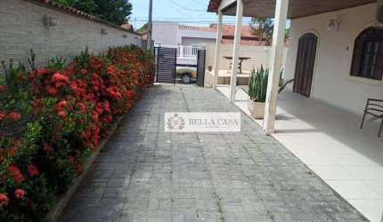 Casa com 3 dormitórios à venda, 180 m² por R$ 570.000,00 - Pontinha - Araruama/RJ