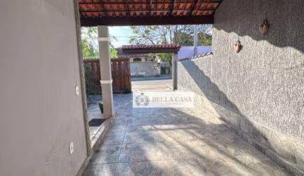 Casa com 3 dormitórios à venda, 128 m² por R$ 480.000 - Vila Capri - Araruama/RJ