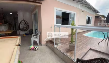 Casa com 2 dormitórios à venda, 120 m² por R$ 620.000,00 - Praça da Bandeira - Araruama/RJ