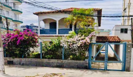 Casa com 4 dormitórios à venda, 272 m² por R$ 1.200.000,00 - Braga - Cabo Frio/RJ
