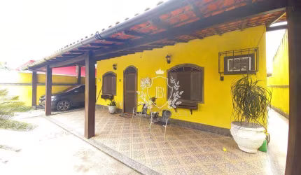 Casa com 3 dormitórios à venda, 200 m² por R$ 320.000,00 - Ponte dos Leites - Araruama/RJ