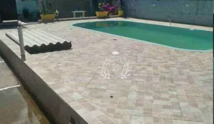 Pousada à venda com 5 suites, lanchonete, piscina Casa nos fundos com duas suites Integradas. área total 500m²
