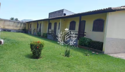 3 casas, cada uma com 1 dormitório, à venda, 150 m² por R$ 750.000 - Bananeiras - Araruama/RJ