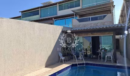 Casa com 4 dormitórios à venda, 279 m² por R$ 690.000,00 - Centro - Araruama/RJ