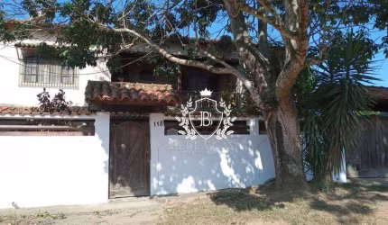 Casa com 3 dormitórios à venda, 220 m² por R$ 400.000,00 - Coqueiral - Araruama/RJ