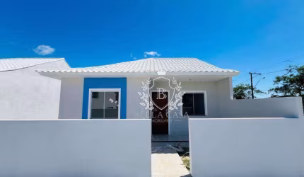 Casa com 2 dormitórios à venda, 65 m² por R$ 250.000,00 - Fazendinha - Araruama/RJ