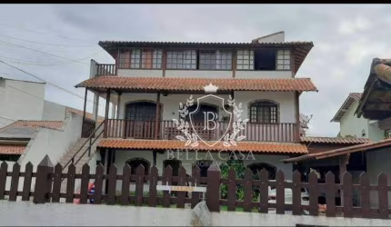OPORTUNIDADE - CASA TRIPLEX INDEPENDENTE - 12 QUARTOS - A  50 M DA PRAIA DO PERÓ/CABO FRIO.