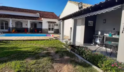Casa com 3 dormitórios à venda, 150 m² por R$ 300.000,00 - Três Vendas - Araruama/RJ