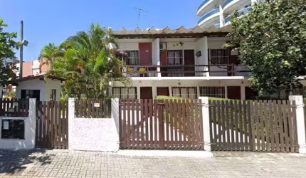 Casa com 1 dormitório à venda, 70 m² por R$ 370.000,00 - Vila Nova - Cabo Frio/RJ