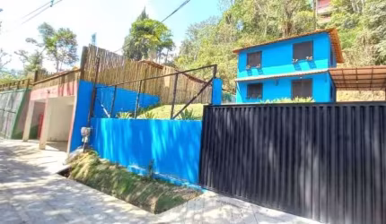 Casa com 2 dormitórios à venda, 100 m² por R$ 520.000 - Cuiabá - Petrópolis/RJ