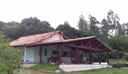 Chácara com 3 dormitórios à venda, 200000 m² por R$ 900.000,00 - São Vicente - Araruama/RJ