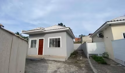 Casa com 2 dormitórios à venda, 60 m² por R$ 260.000,00 - Hawai - Araruama/RJ