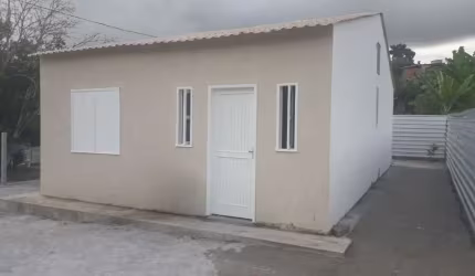 Casa com 3 dormitórios à venda, 90 m² por R$ 198.000,00 - Viaduto - Araruama/RJ