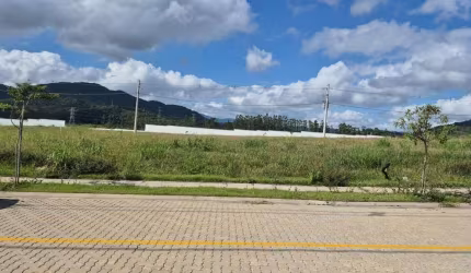 Terreno no Condomínio Alínea Reserva com 200 m² em Itajaí