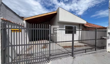 Casa com 3 quartos, Jardim Itamaraty I - Poços de Caldas