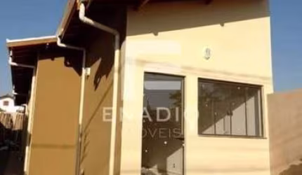 Casa com 2 quartos, Jardim Kennedy - Poços de Caldas