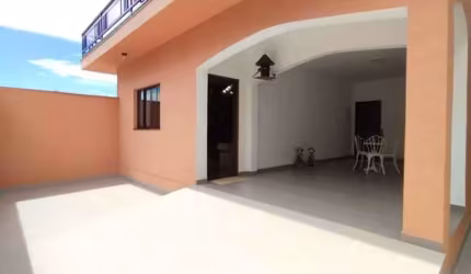 Casa com 4 quartos à venda na Rua General Mário Xavier, Teixeiras, Juiz de Fora, 158 m2 por R$ 850.000