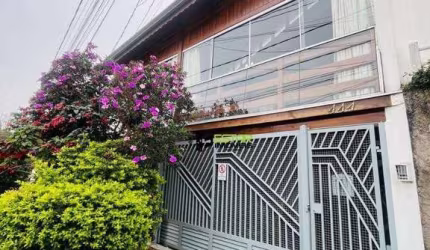 Casa com 3 dormitórios para alugar, 138 m² por R$ 4.220/mês - Jardim do Lago - Atibaia/SP