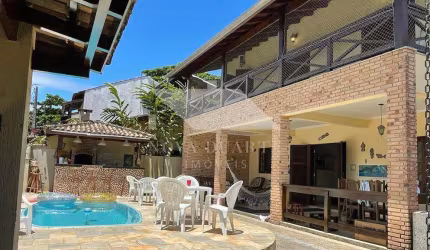 Sobrado com piscina, espaço gourmet e 301m  de terreno, Capricórnio I