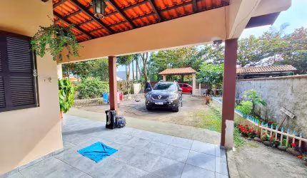 Linda casa SEMIMOBILIADA em Gleba Itapema