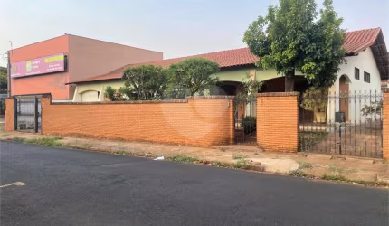 Casa com 3 quartos à venda em Centro - SP