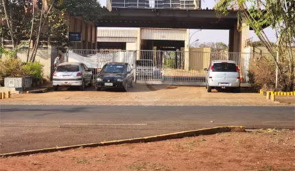 Galpão à venda ou para locação em Jardim Dumont - SP