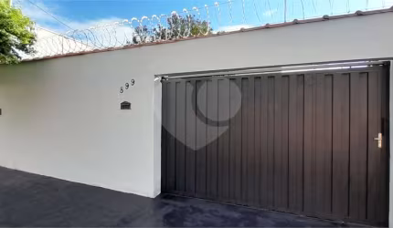 Casa com 2 quartos à venda em Jardim Morumbi - SP