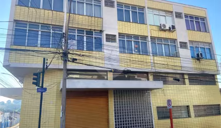 Prédio inteiro à venda em Centro - SP