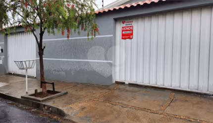 Casa com 4 quartos à venda em Jardim Das Estações (vila Xavier) - SP