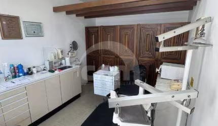 Comercial à venda, 1 quarto, 1 vaga, Centro - Ponta Grossa/PR