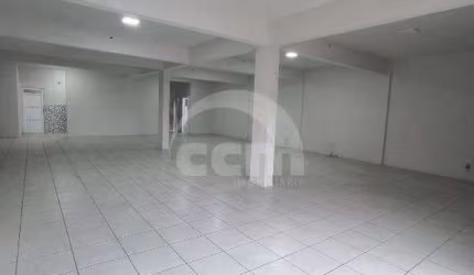Excelente comercial para locação no Bairro Uvaranas