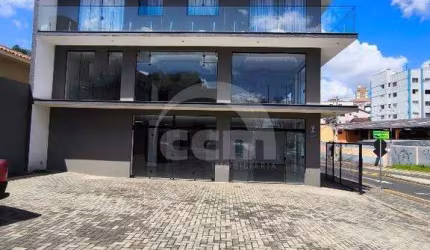 Excelente comercial para locação no Centro