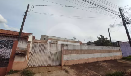 Casa à venda, 3 quartos, 1 suíte, 2 vagas, Uvaranas - Ponta Grossa/PR