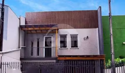 Excelente sobrado comercial 3 quartos sendo 1 suíte no Bairro Oficinas