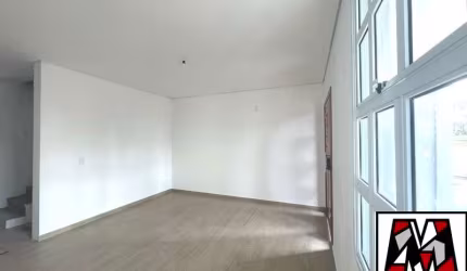 Casa em Condomninio fechado com lazer e segurança, excelente localização
