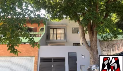 Casa reformada a venda no Jardim Pacaembu