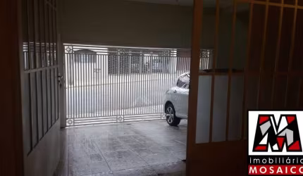 Casa térrea comercial e residencial Vila Arens excelente localização, 04 vagas de garagem.