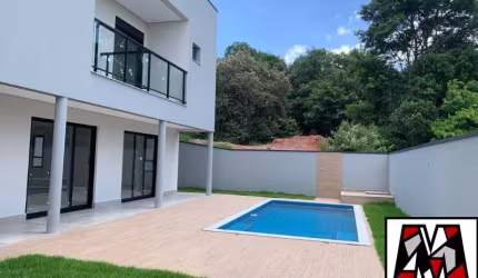 Casa nova em condomínio fechado ,  04 suites com piscina