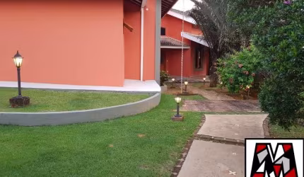 Lindíssima casa área nobre de Jarinu, excelente bairro, 1,5km do centro da cidade.