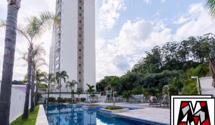 Apartamento Garden, amplo e desocupado, vende ou permuta por imóvel comercial em Jundiaí.