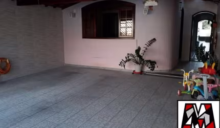 Casa térrea bairro Santo Antônio em Jundiaí, quintal, 02 vagas, permuta