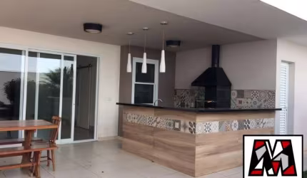 Casa em Condomínio Fechado no Bosque dos Jatobás, com  04 suites, linda, mobiliada.
